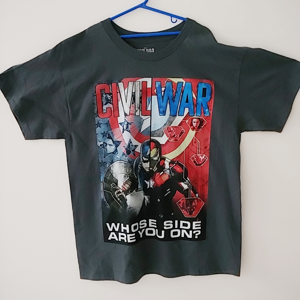 Marvel Civil War L T-shirt Whose Side Are You on?